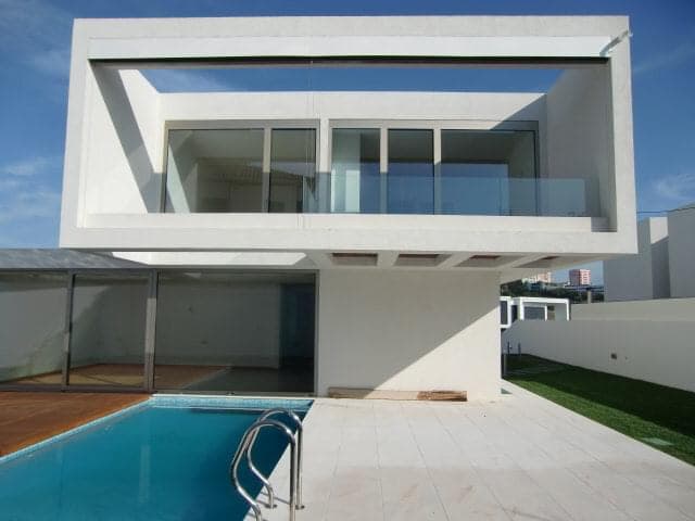Moradia T4 com piscina, Carnaxide, Oeiras - Imagem 1
