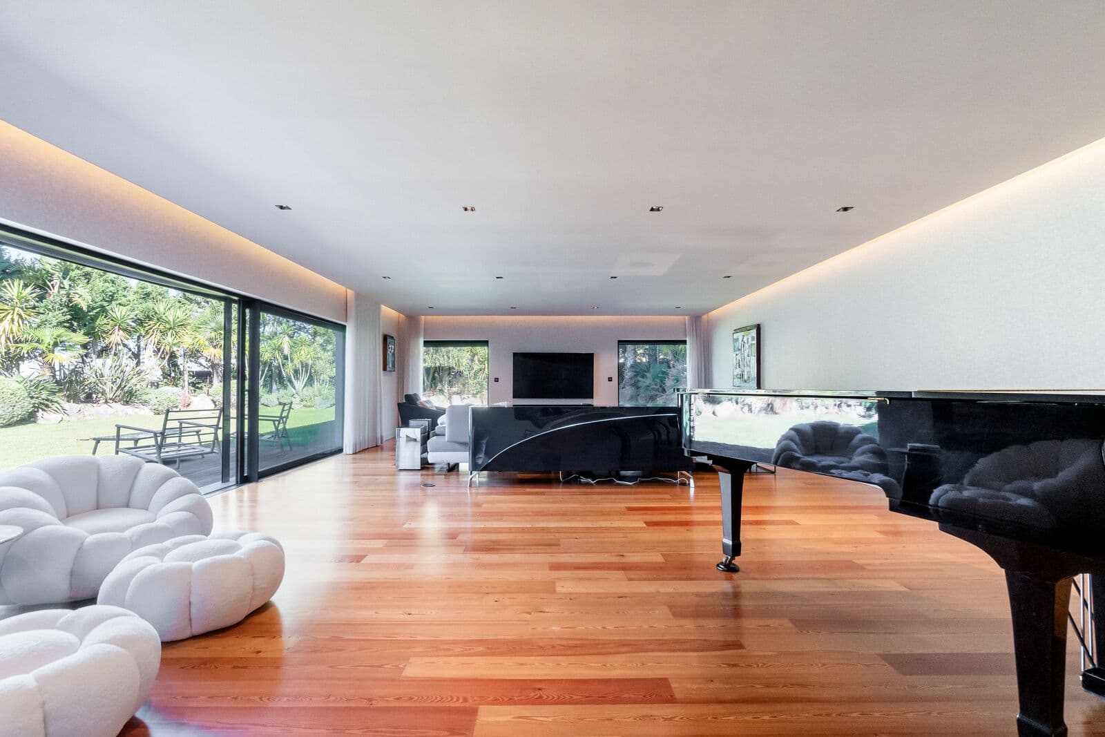 4 Bedroom House with swimming pool, Birre, Cascais - Image 9