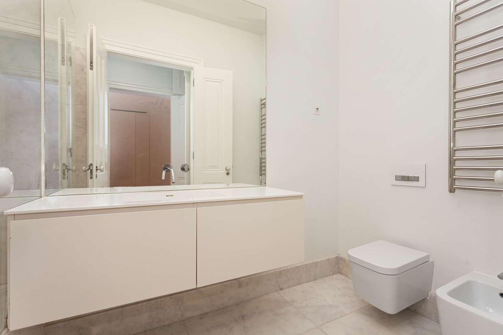 Apartamento T1 com estacionamento, Avenida da Liberdade, Lisboa - Imagem 14