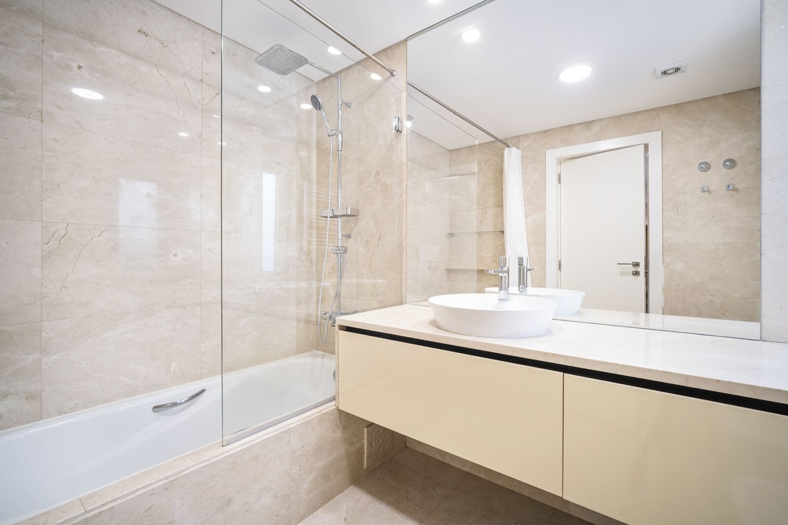 Apartamento T4 com jardim, Bairro da Martinha, Cascais - Imagem 14
