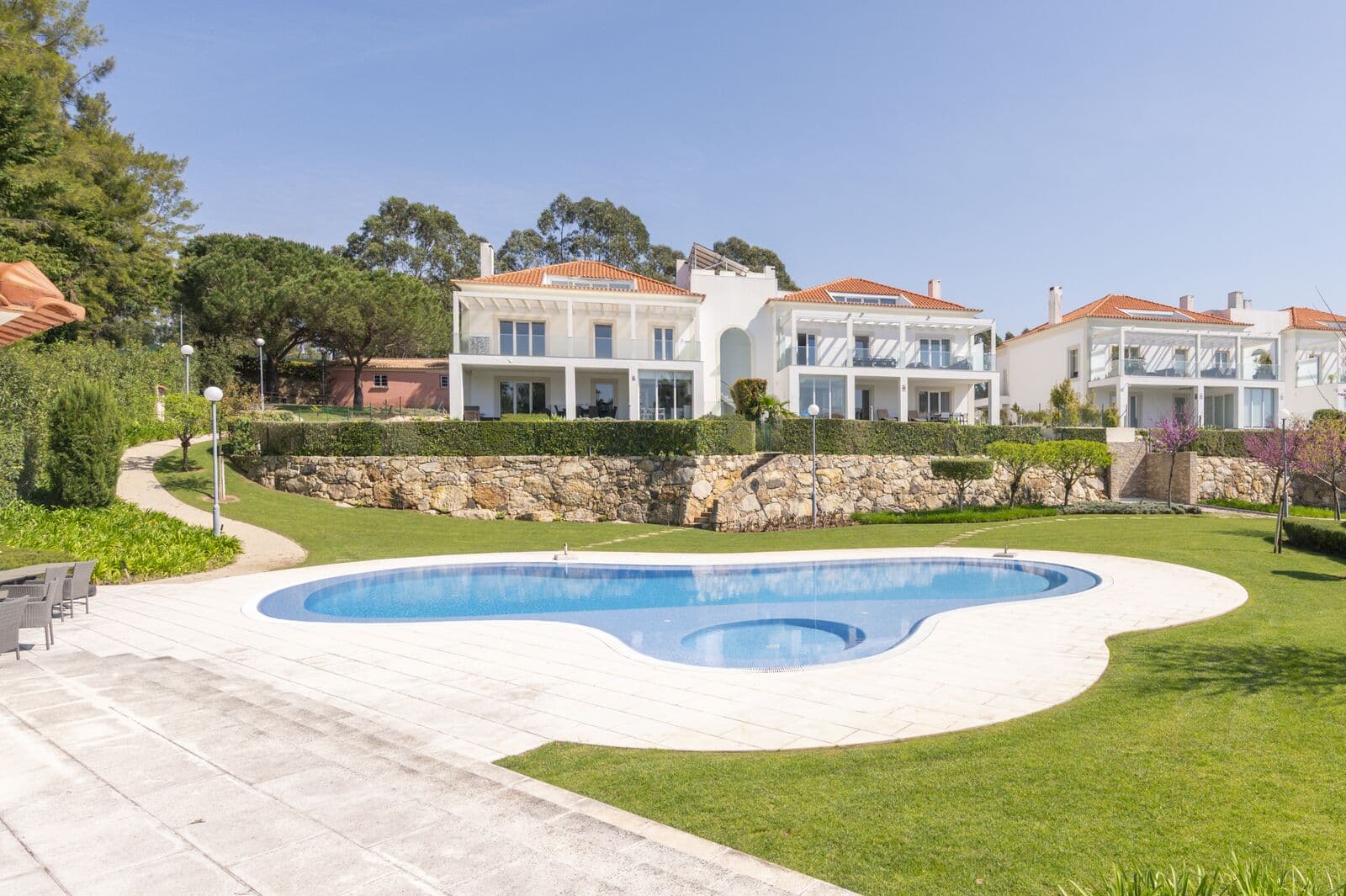 Apartamento T4 com jardim, Bairro da Martinha, Cascais - Imagem 1