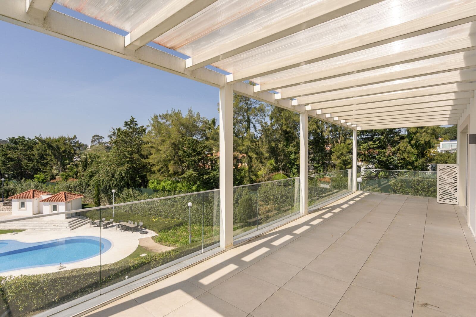 Apartamento T4 com jardim, Bairro da Martinha, Cascais - Imagem 4