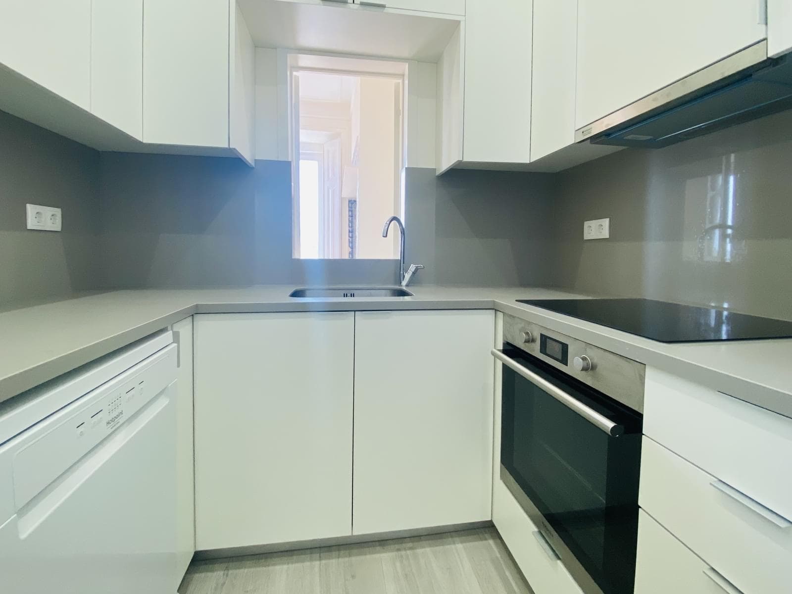 Apartamento T2 com vista, Castelo, Lisboa - Imagem 7