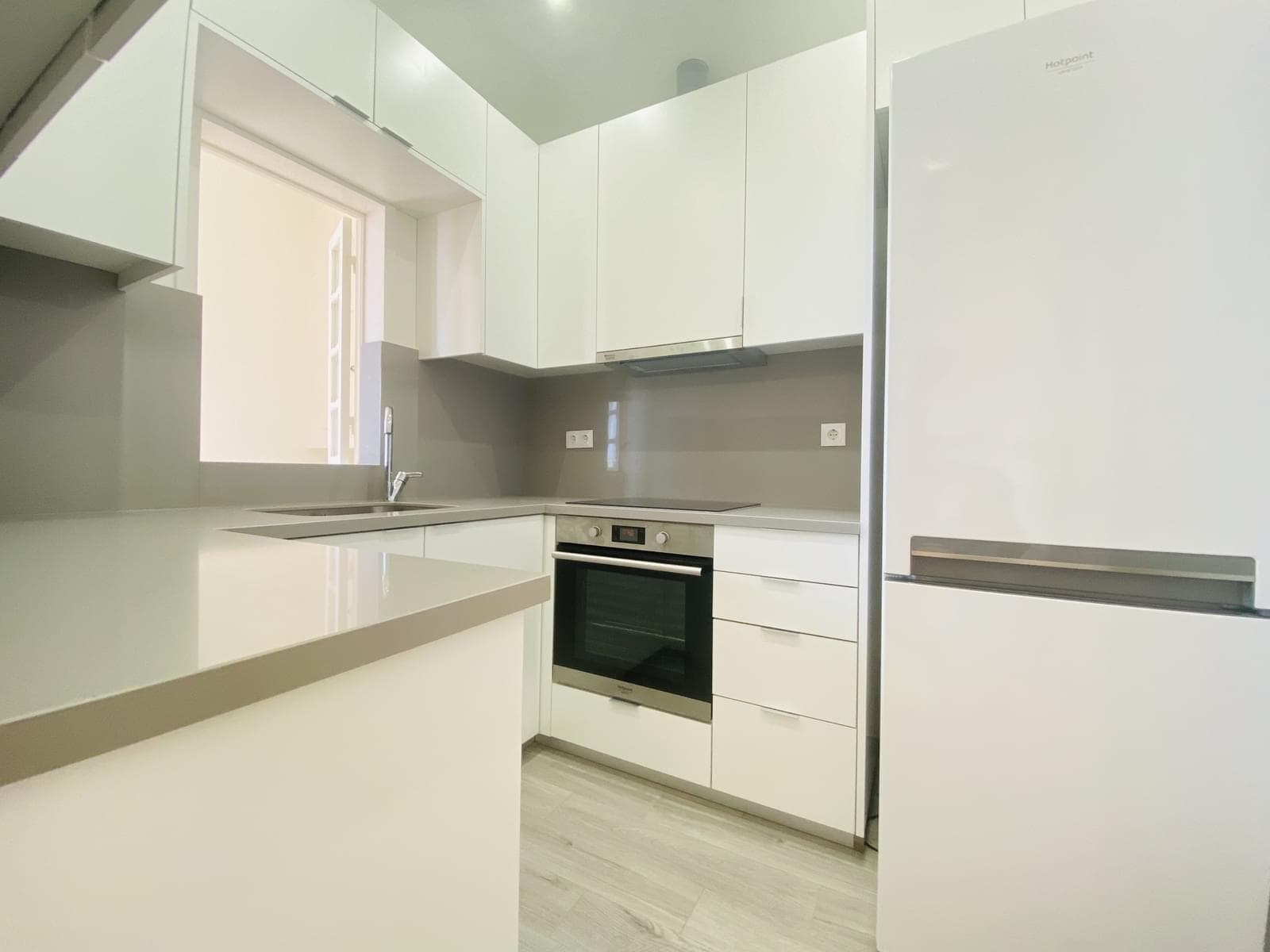 Apartamento T2 com vista, Castelo, Lisboa - Imagem 3