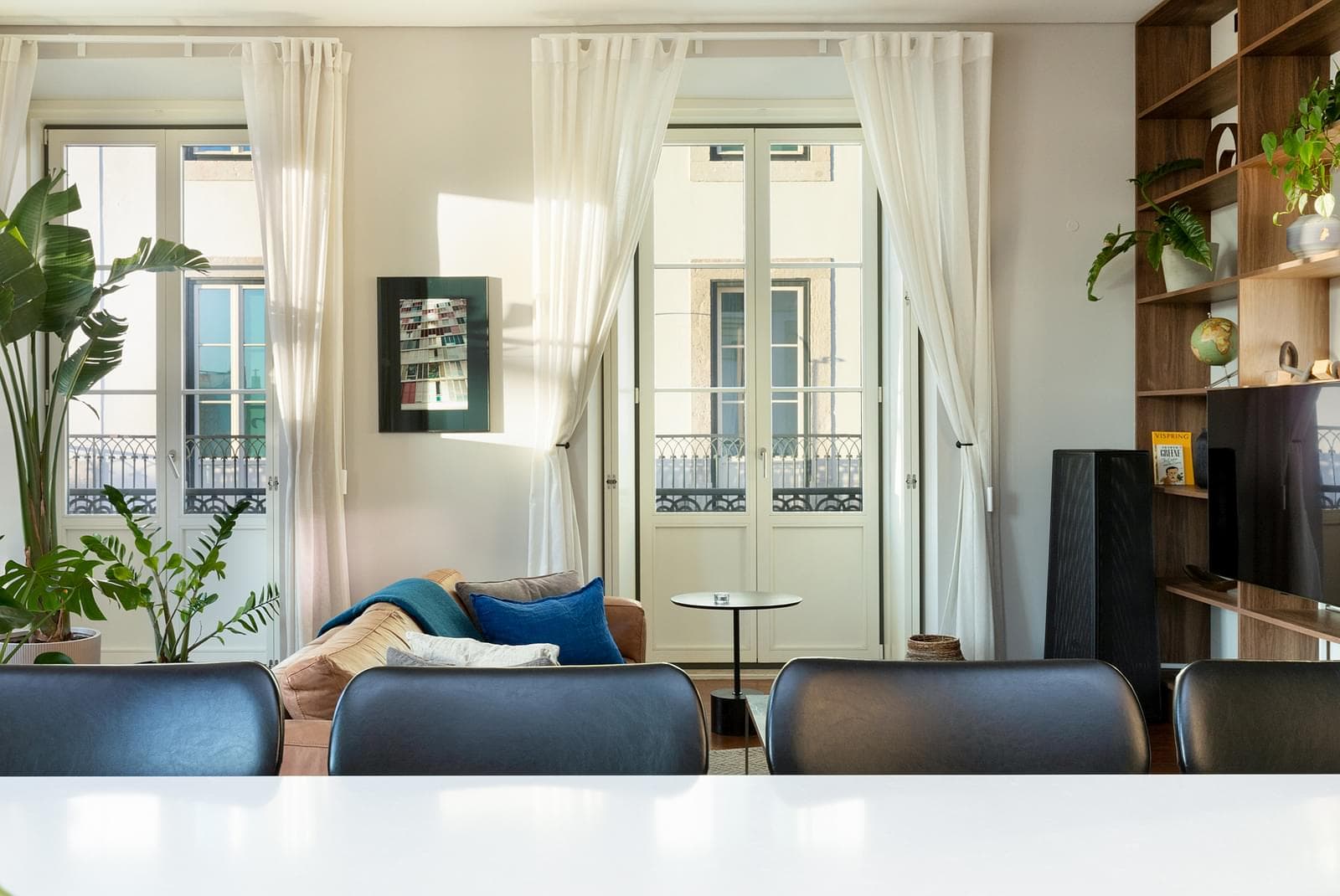 2 Bedroom Apartment with parking, Chiado, Lisboa - Image 9
