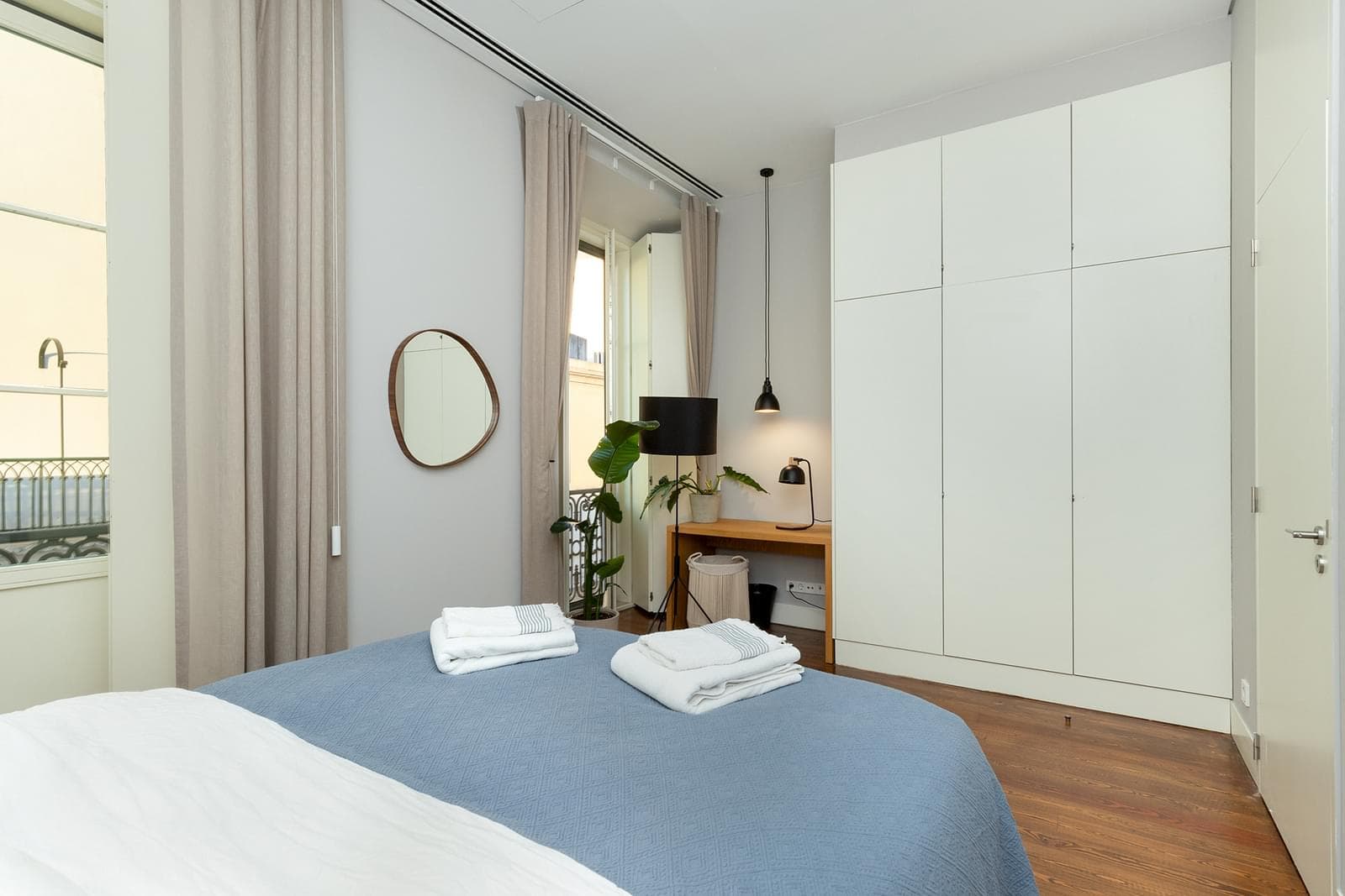 2 Bedroom Apartment with parking, Chiado, Lisboa - Image 19