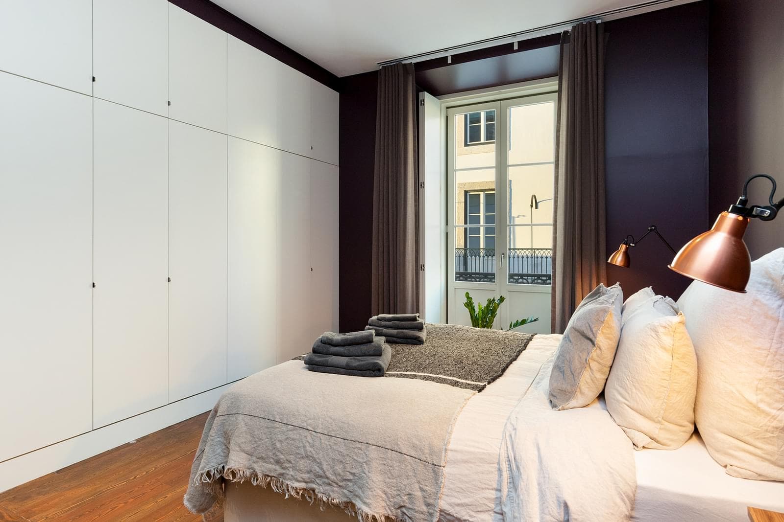 2 Bedroom Apartment with parking, Chiado, Lisboa - Image 21