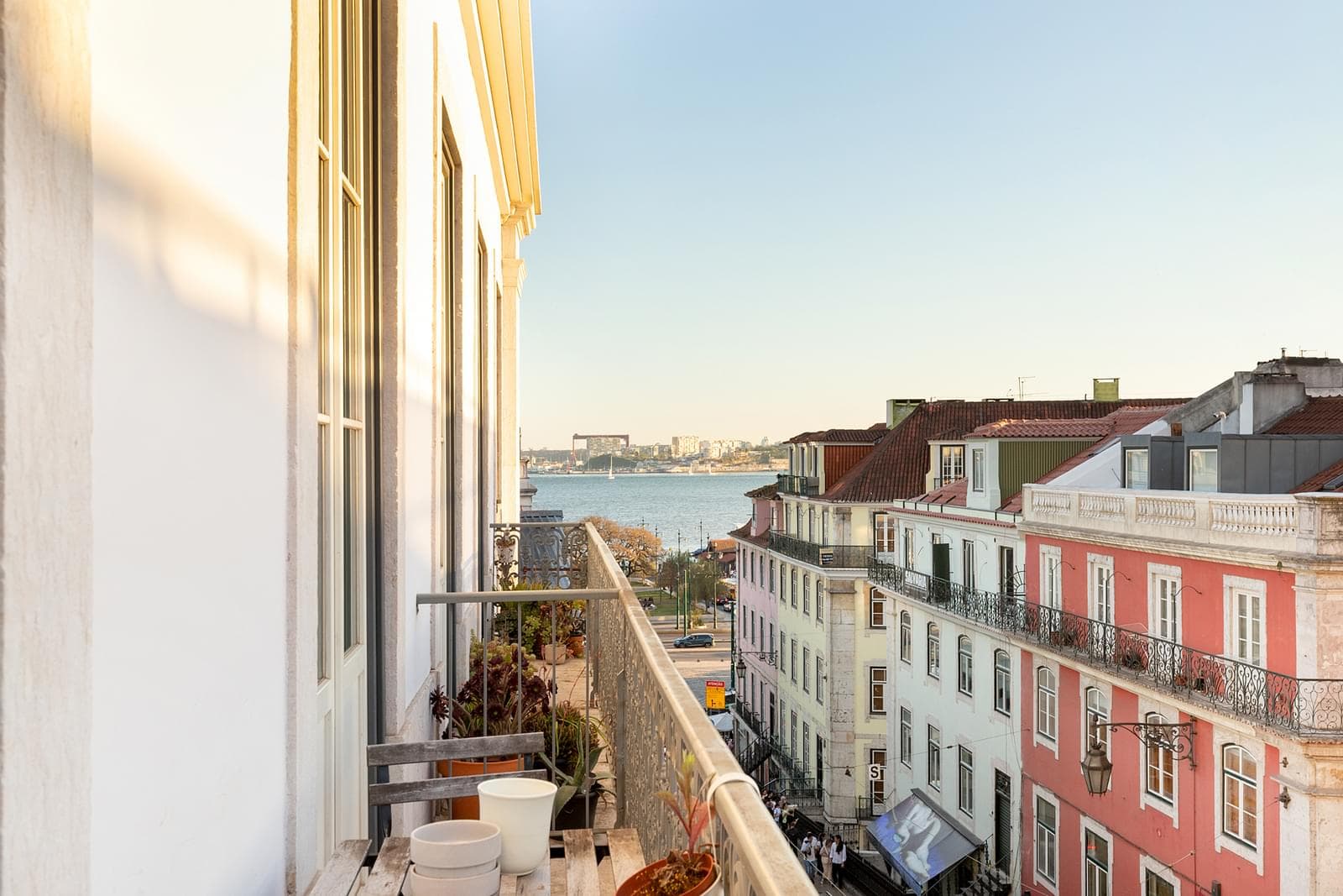 2 Bedroom Apartment with parking, Chiado, Lisboa - Image 10