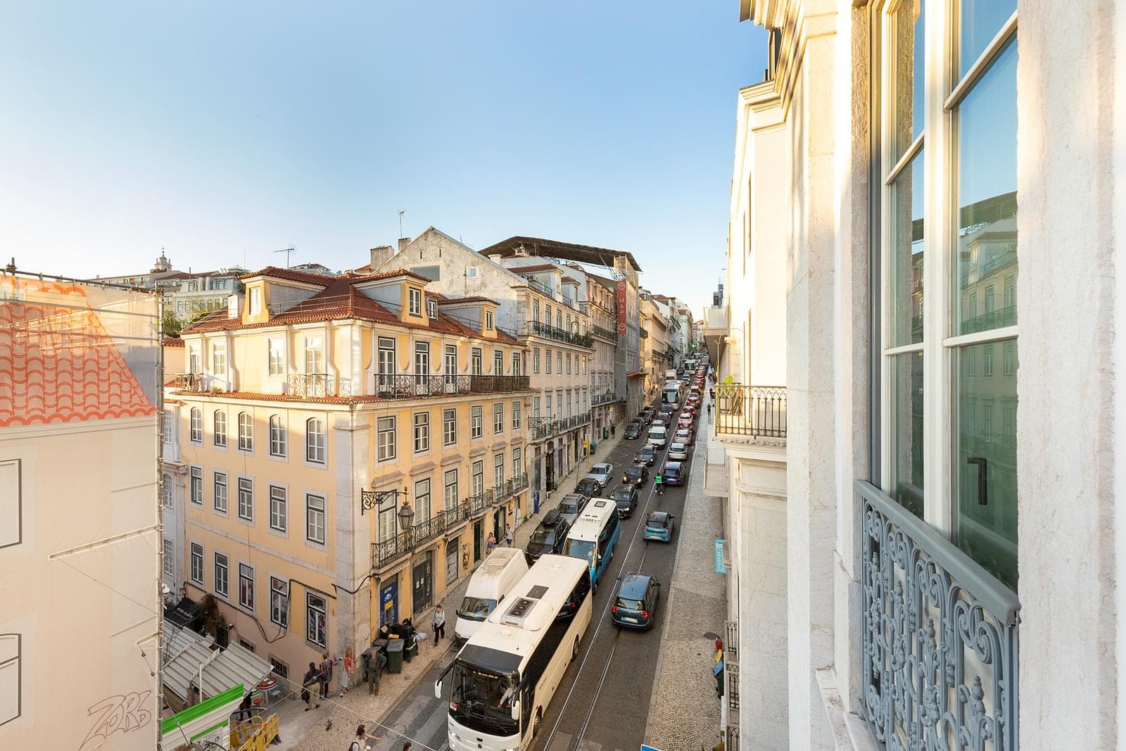 2 Bedroom Apartment with parking, Chiado, Lisboa - Image 27