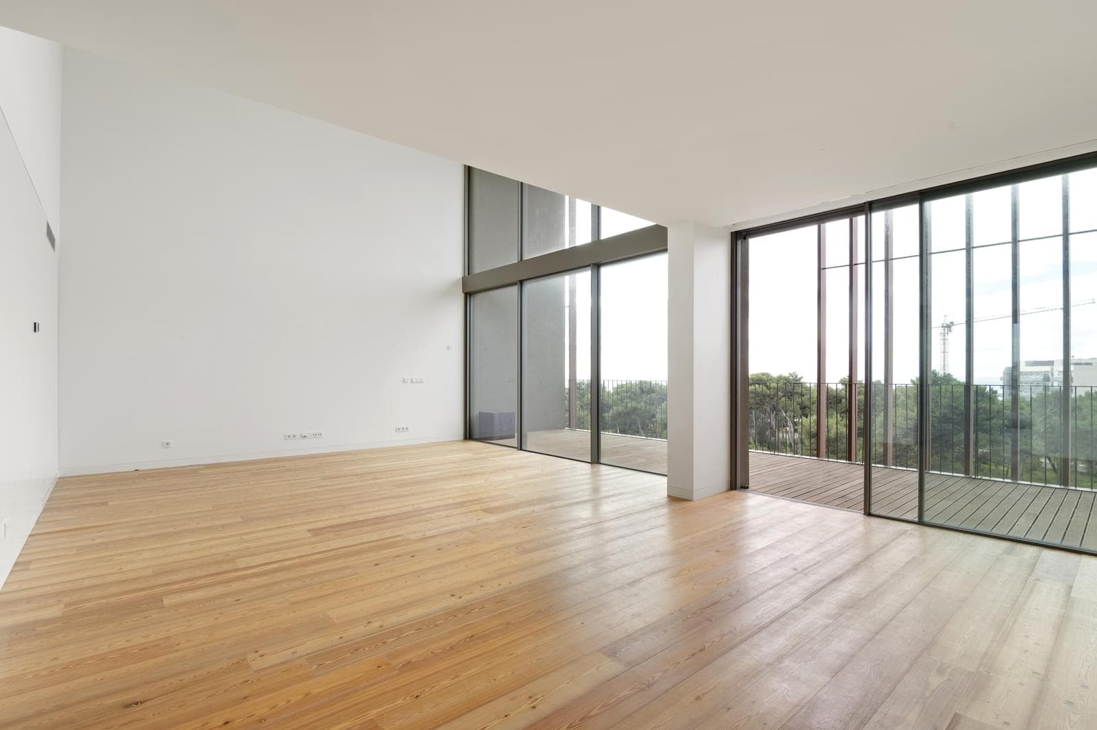 4 Bedroom Duplex with swimming pool, Gandarinha, Cascais - Image 7