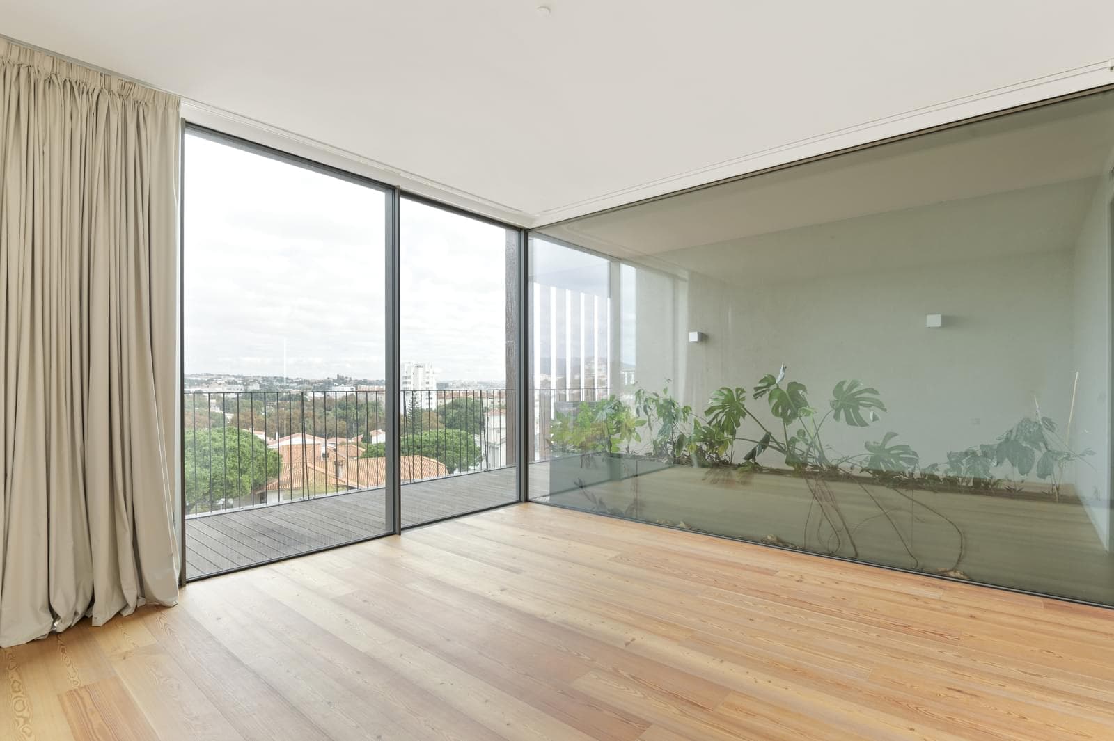 4 Bedroom Duplex with swimming pool, Gandarinha, Cascais - Image 23
