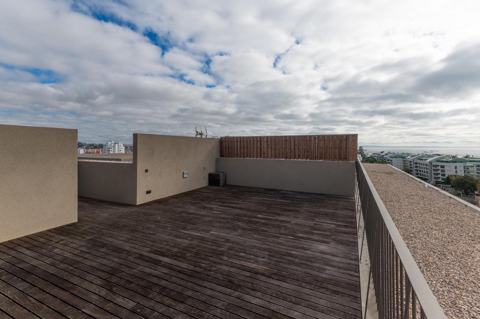 4 Bedroom Duplex with swimming pool, Gandarinha, Cascais - Image 46