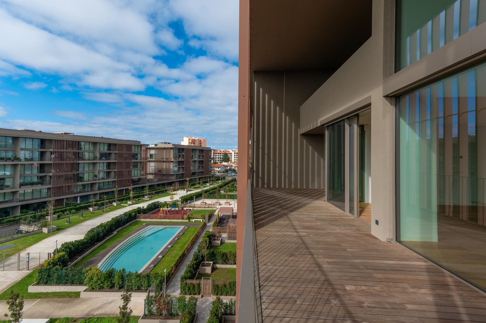 4 Bedroom Duplex with swimming pool, Gandarinha, Cascais - Image 37