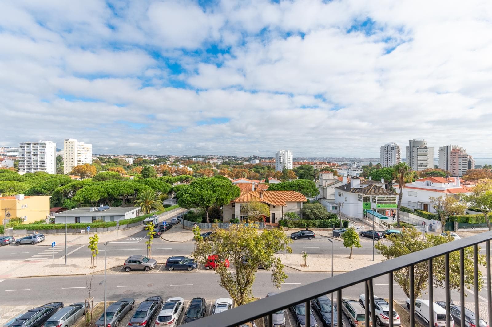 4 Bedroom Duplex with swimming pool, Gandarinha, Cascais - Image 35