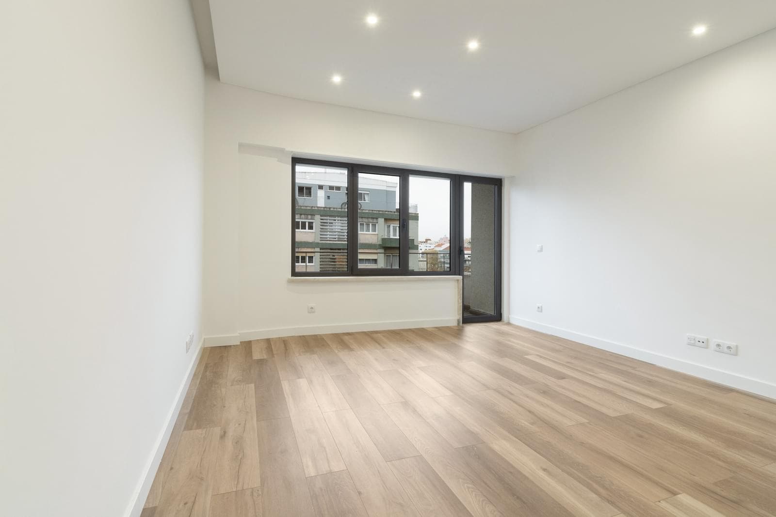 Apartamento T3 com varanda, Restelo, Lisboa - Imagem 9