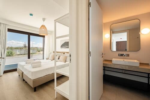 PF35150 - 2 Bedroom Apartment with swimming pool, Porto Covo, Sines - Image 14