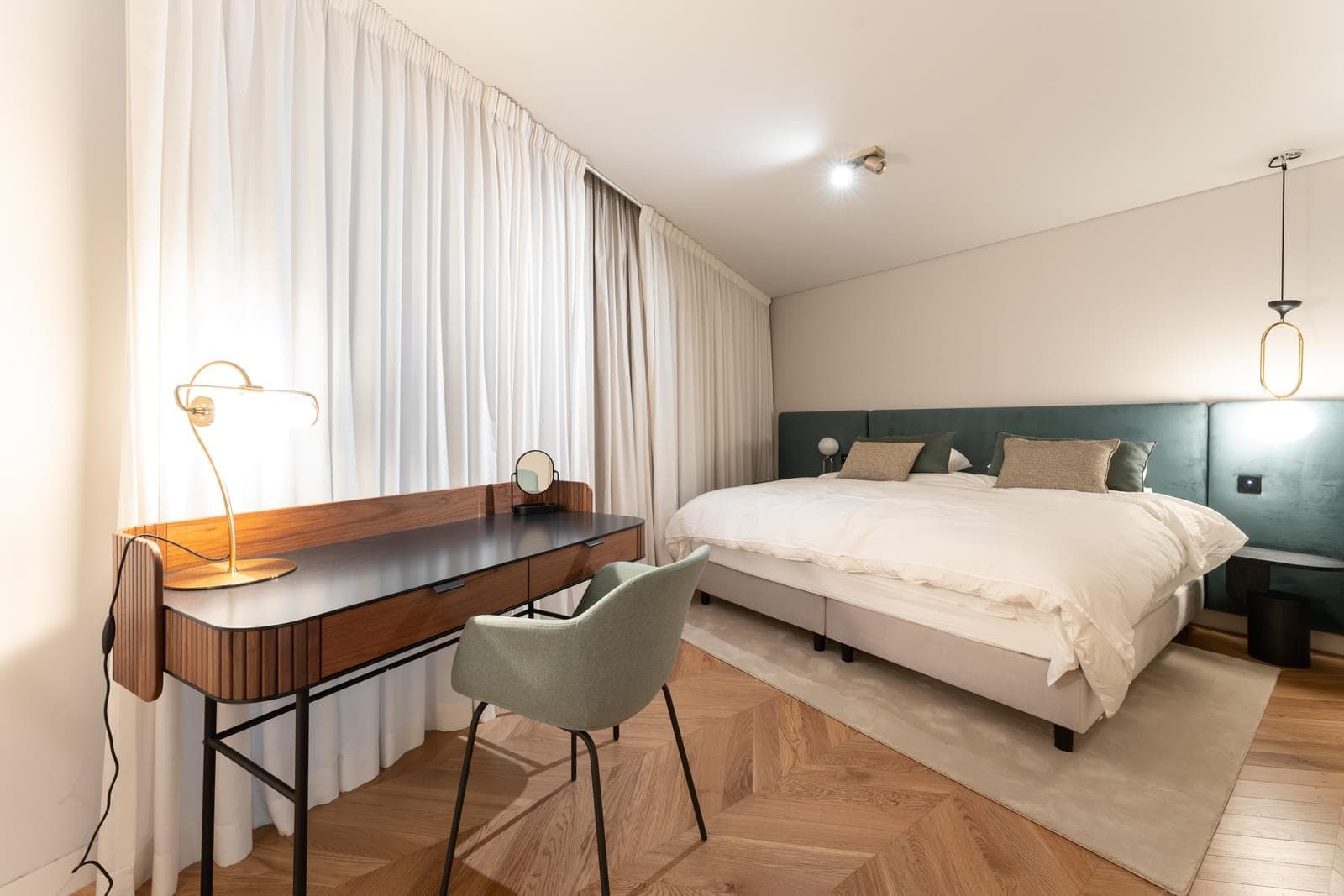 2 Bedroom Apartment with parking, Avenida da Liberdade, Lisboa - Image 31
