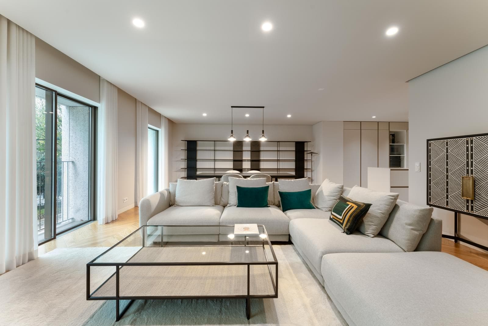 2 Bedroom Apartment with parking, Avenida da Liberdade, Lisboa - Image 7
