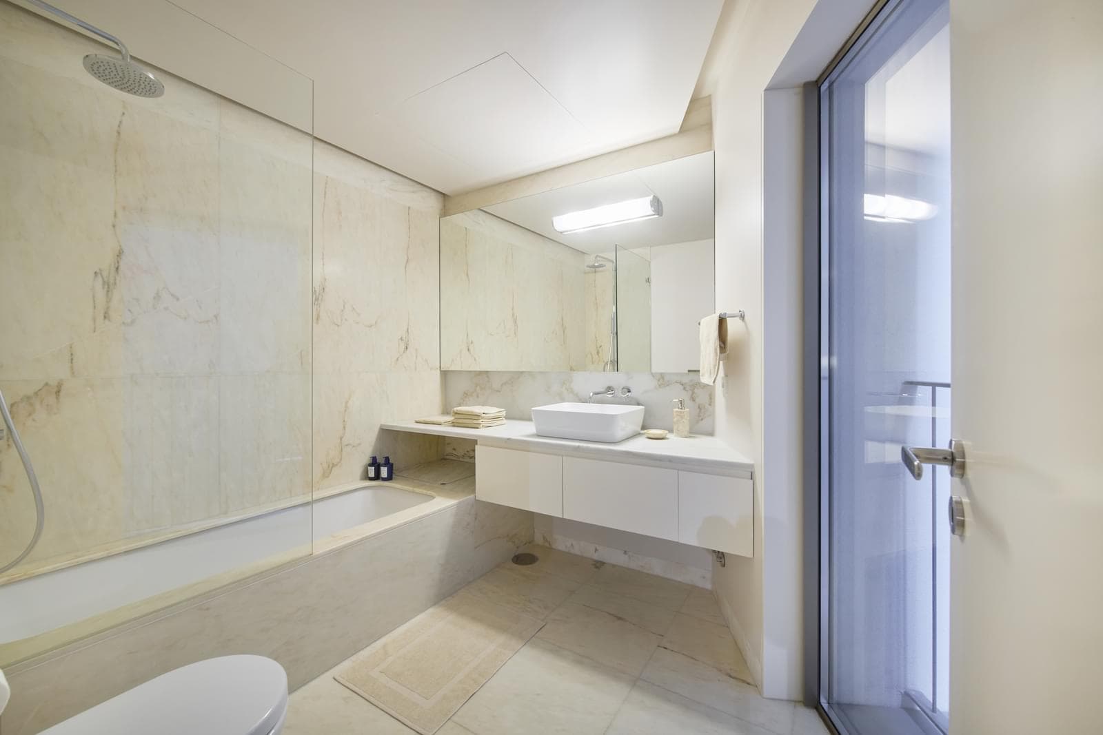 2 Bedroom Apartment with parking, Avenida da Liberdade, Lisboa - Image 34