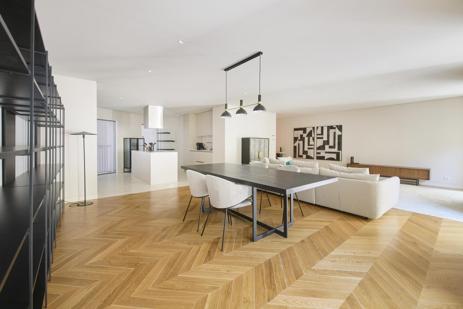 2 Bedroom Apartment with parking, Avenida da Liberdade, Lisboa - Image 15