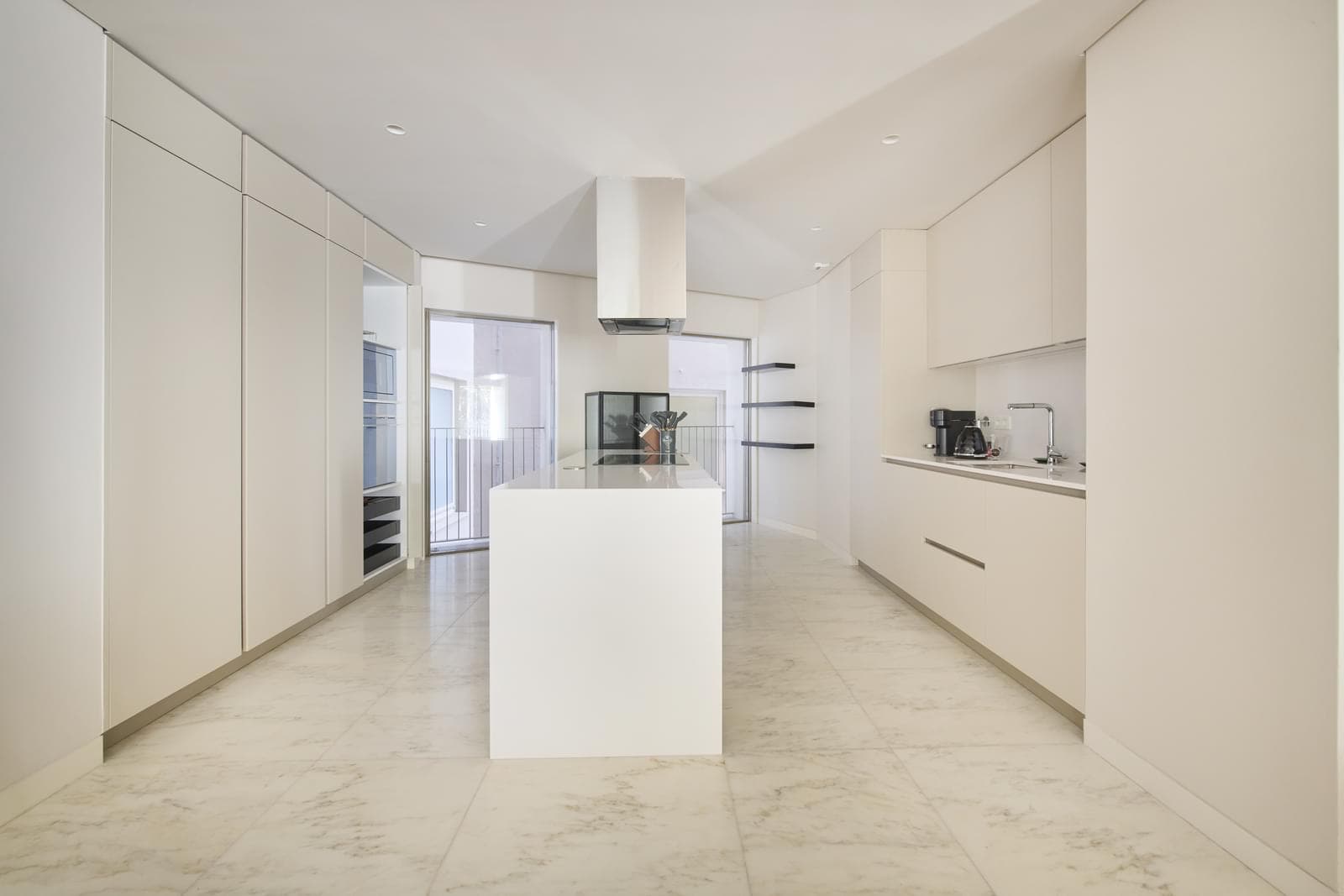 2 Bedroom Apartment with parking, Avenida da Liberdade, Lisboa - Image 46