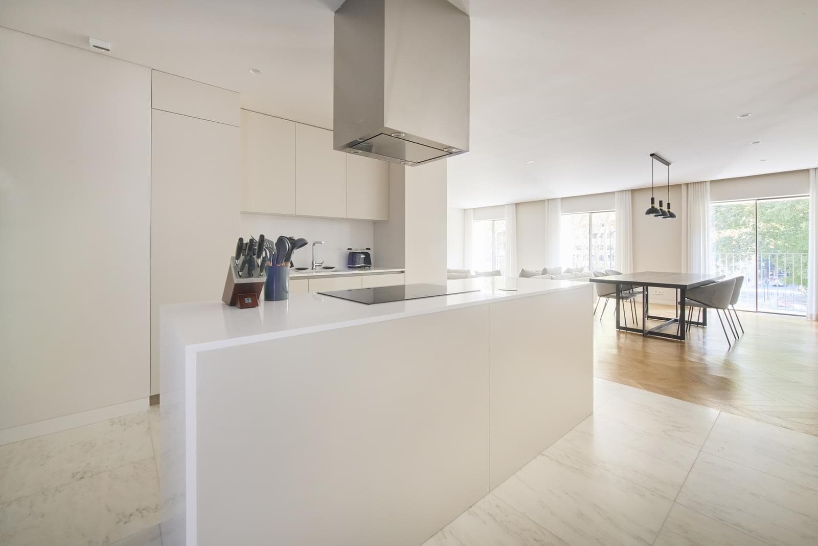 2 Bedroom Apartment with parking, Avenida da Liberdade, Lisboa - Image 40