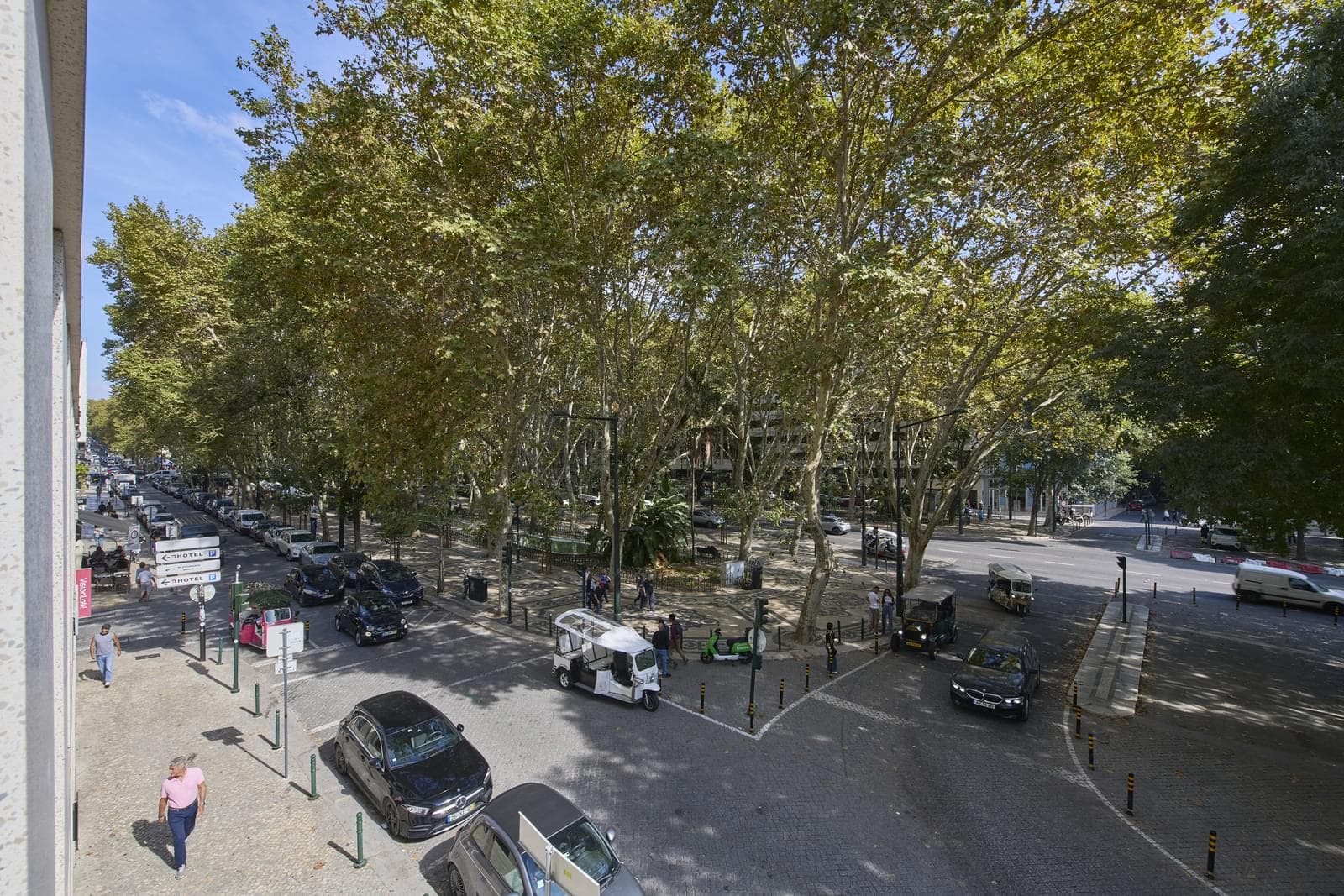 2 Bedroom Apartment with parking, Avenida da Liberdade, Lisboa - Image 47
