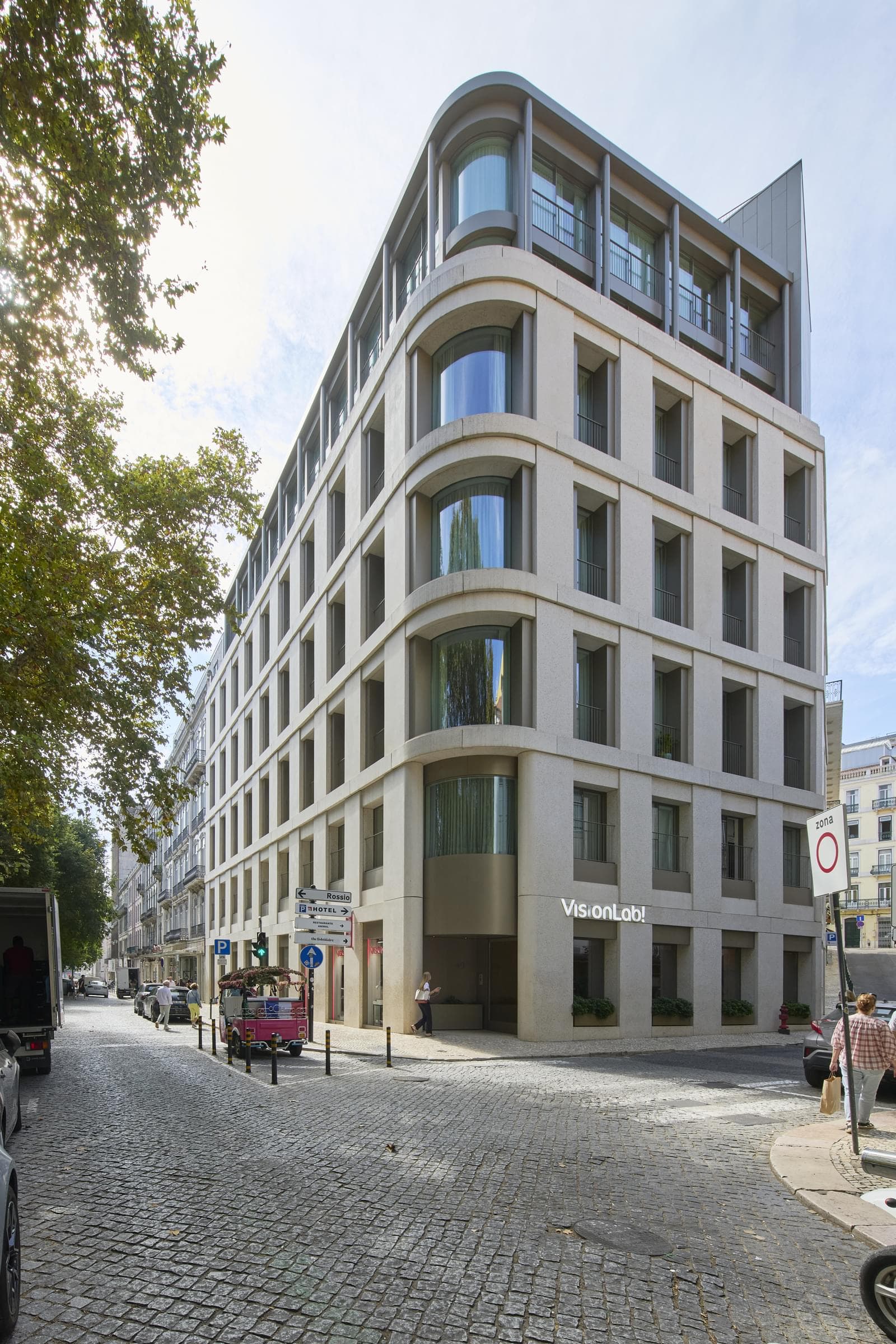 2 Bedroom Apartment with parking, Avenida da Liberdade, Lisboa - Image 50