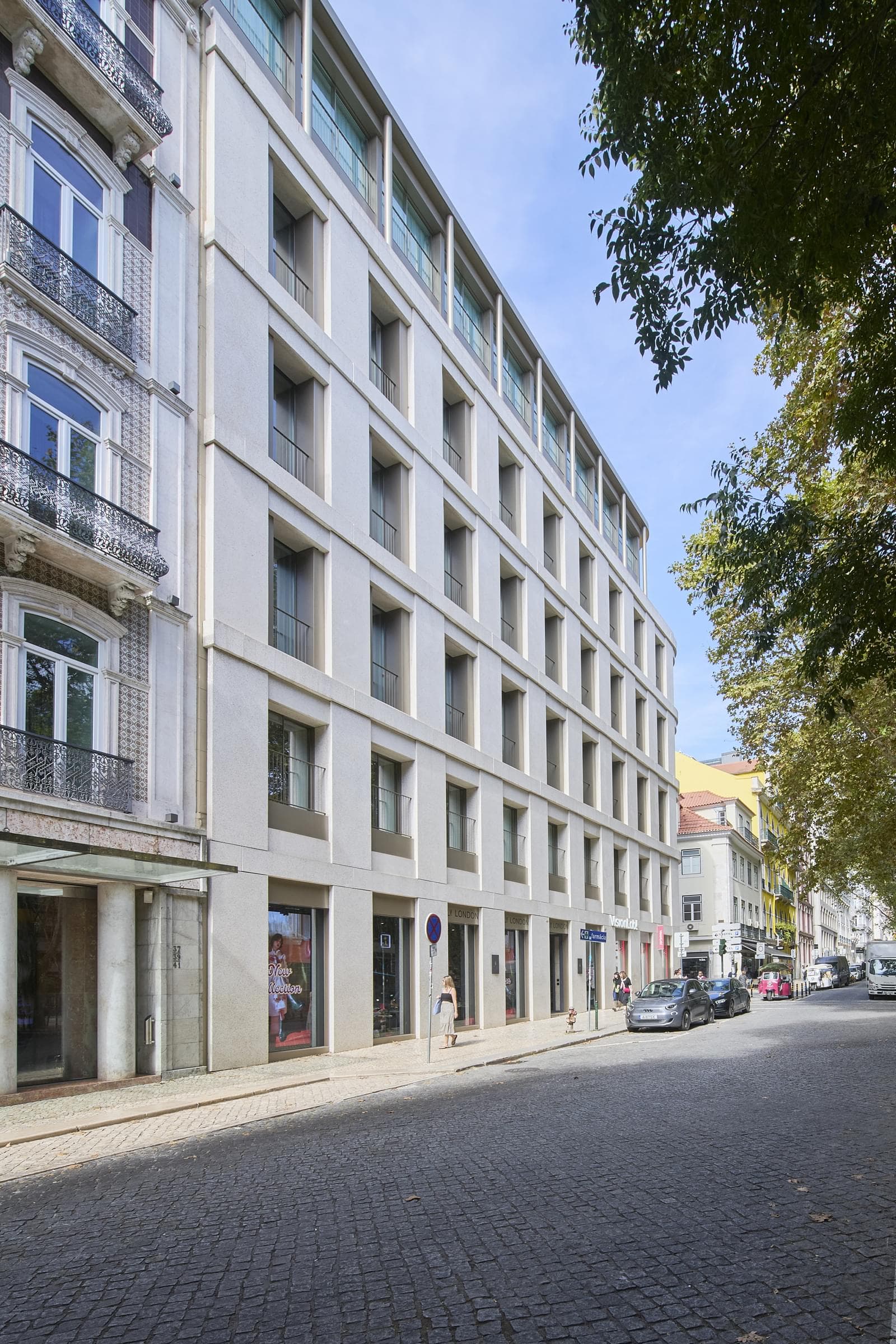 2 Bedroom Apartment with parking, Avenida da Liberdade, Lisboa - Image 53