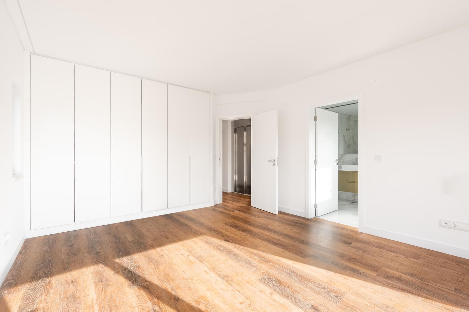 Maison normal 8 + 2 pièces avec parking, Setubal - Image 25