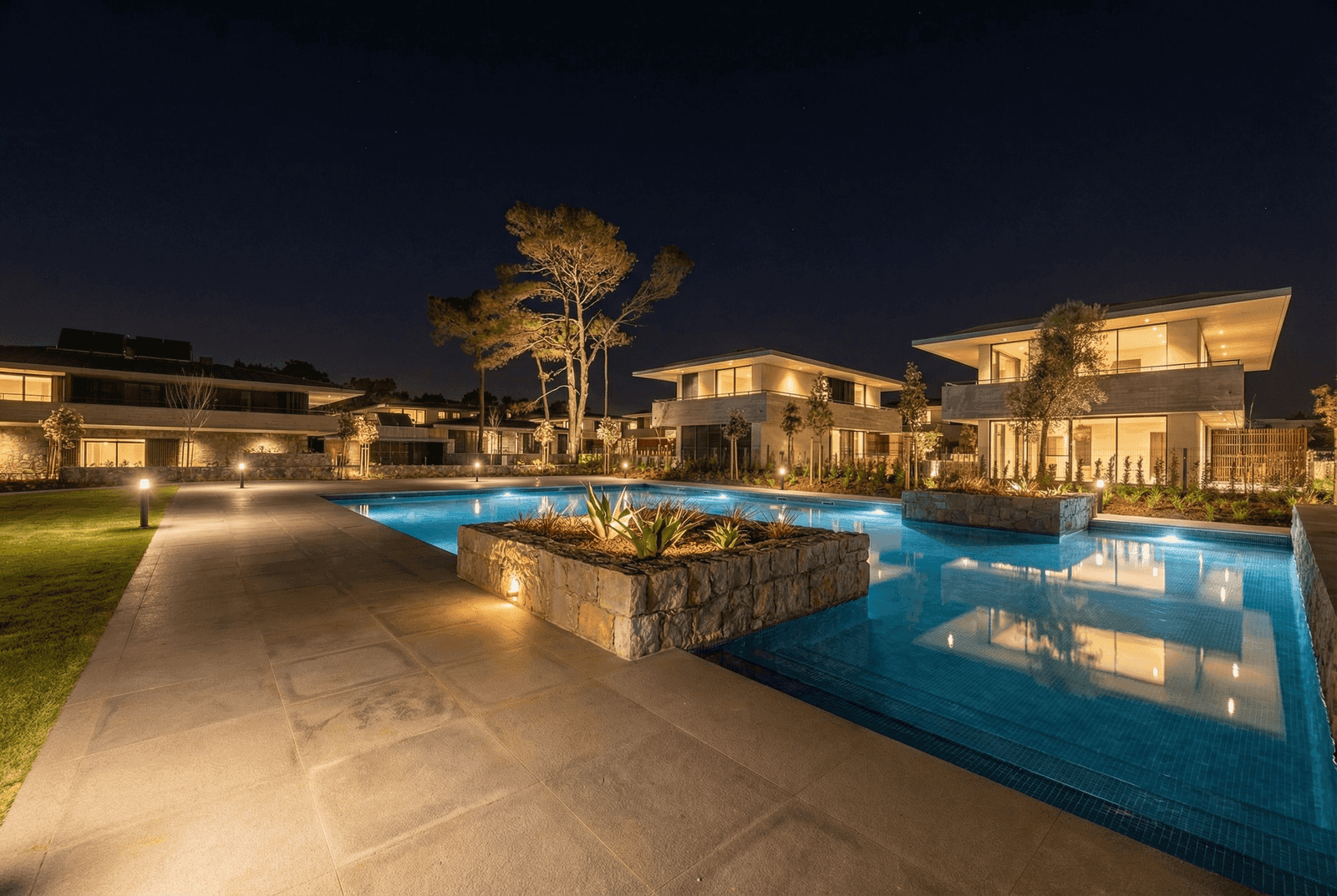 4 Bedroom Apartment with garden, Areia, Cascais - Image 44