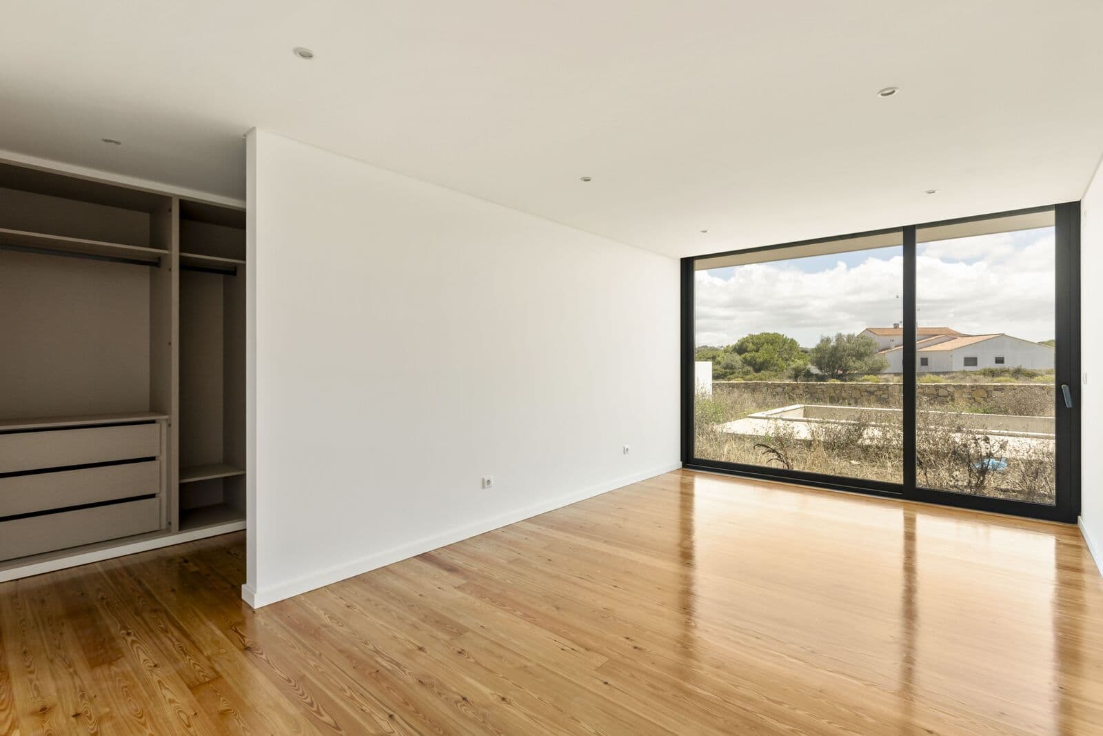 4 Bedroom Semi-detached house with swimming pool, Fontanelas, Sintra - Image 18
