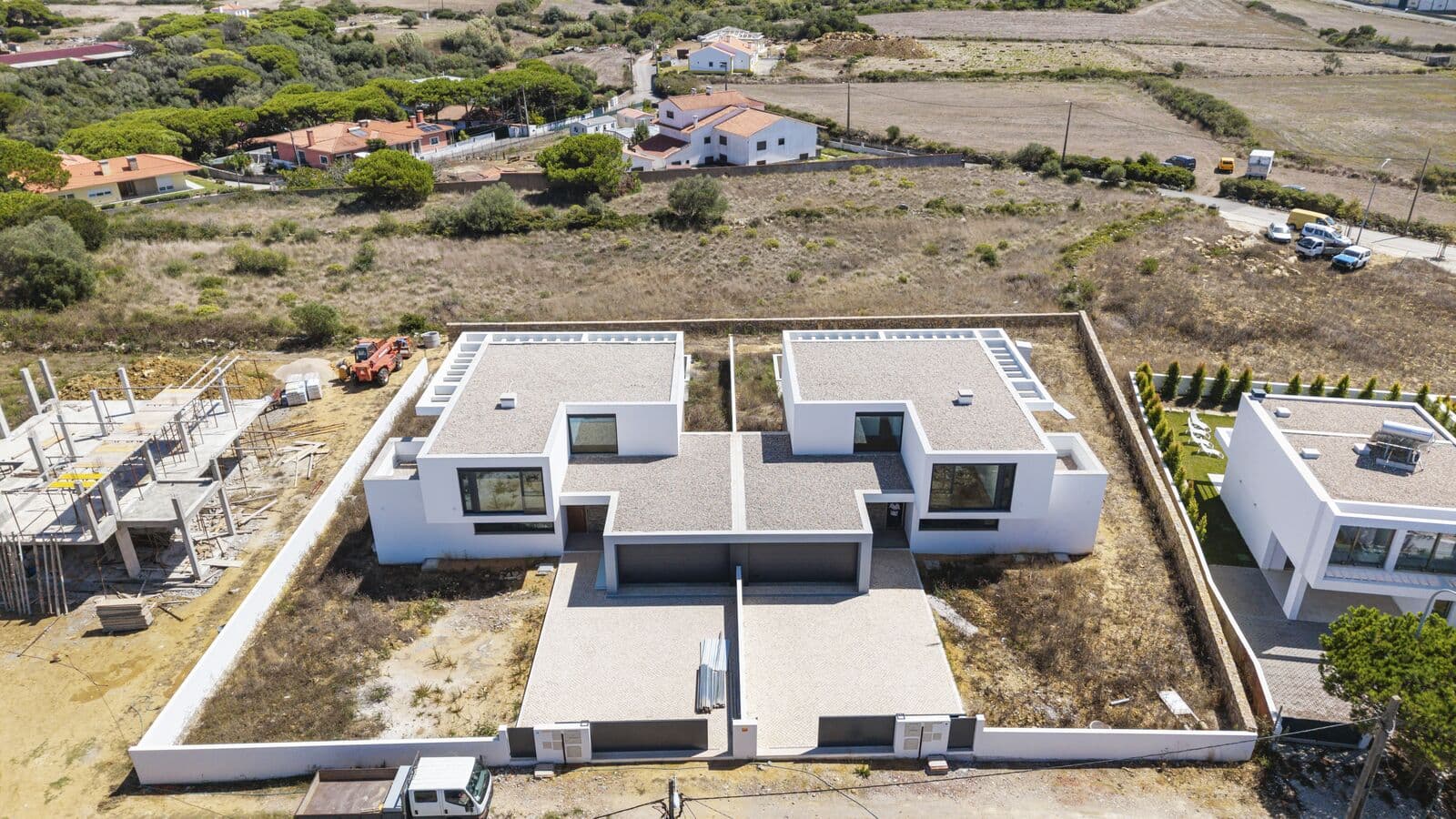 4 Bedroom Semi-detached house with swimming pool, Fontanelas, Sintra - Image 3