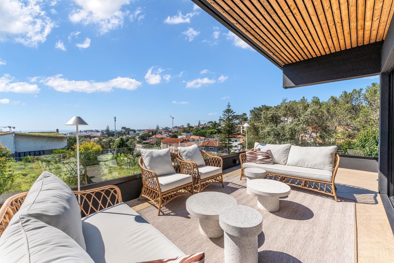 4 Bedroom House with garden, Cascais - Image 18