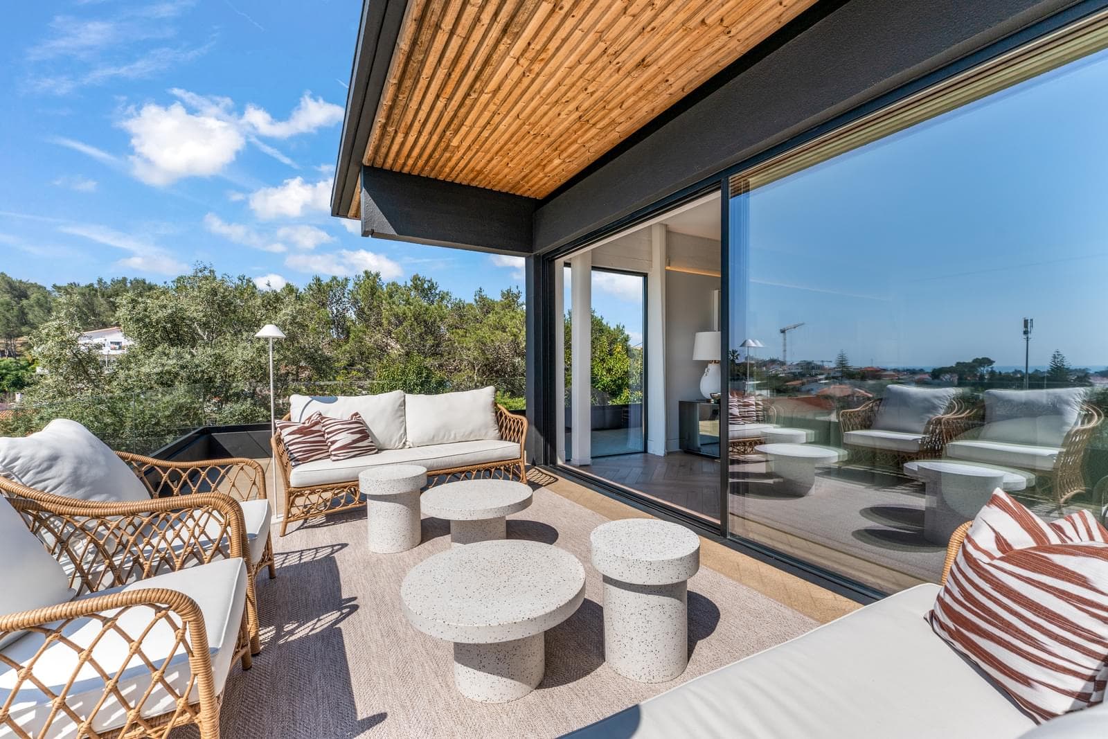 4 Bedroom House with garden, Cascais - Image 17