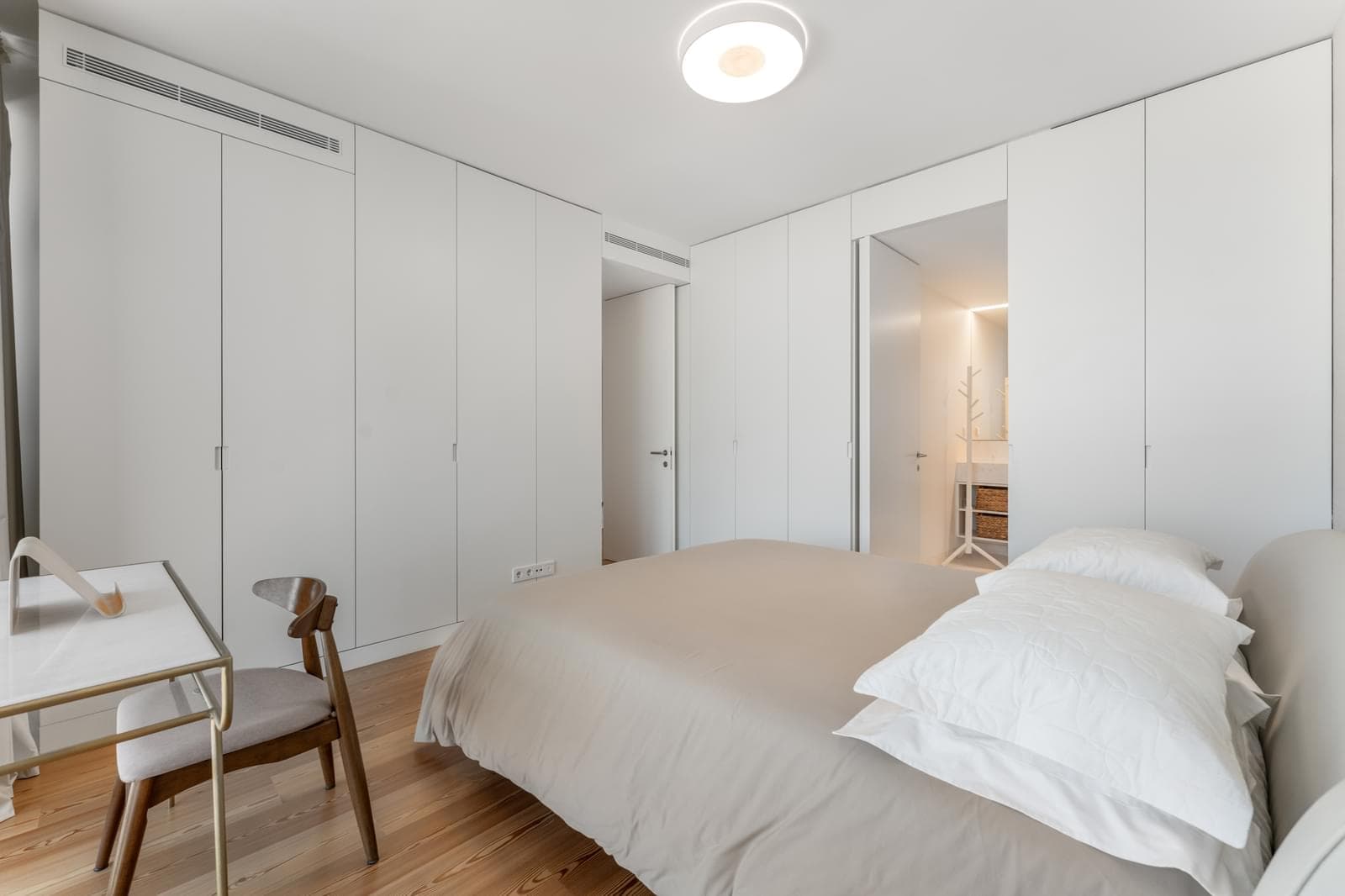 Duplex T4 com piscina, Cascais - Imagem 35