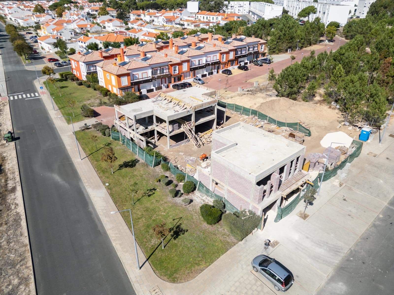 Moradia Geminada T4 com estacionamento, Vila Nova de Santo André, Santiago do Cacem - Imagem 4