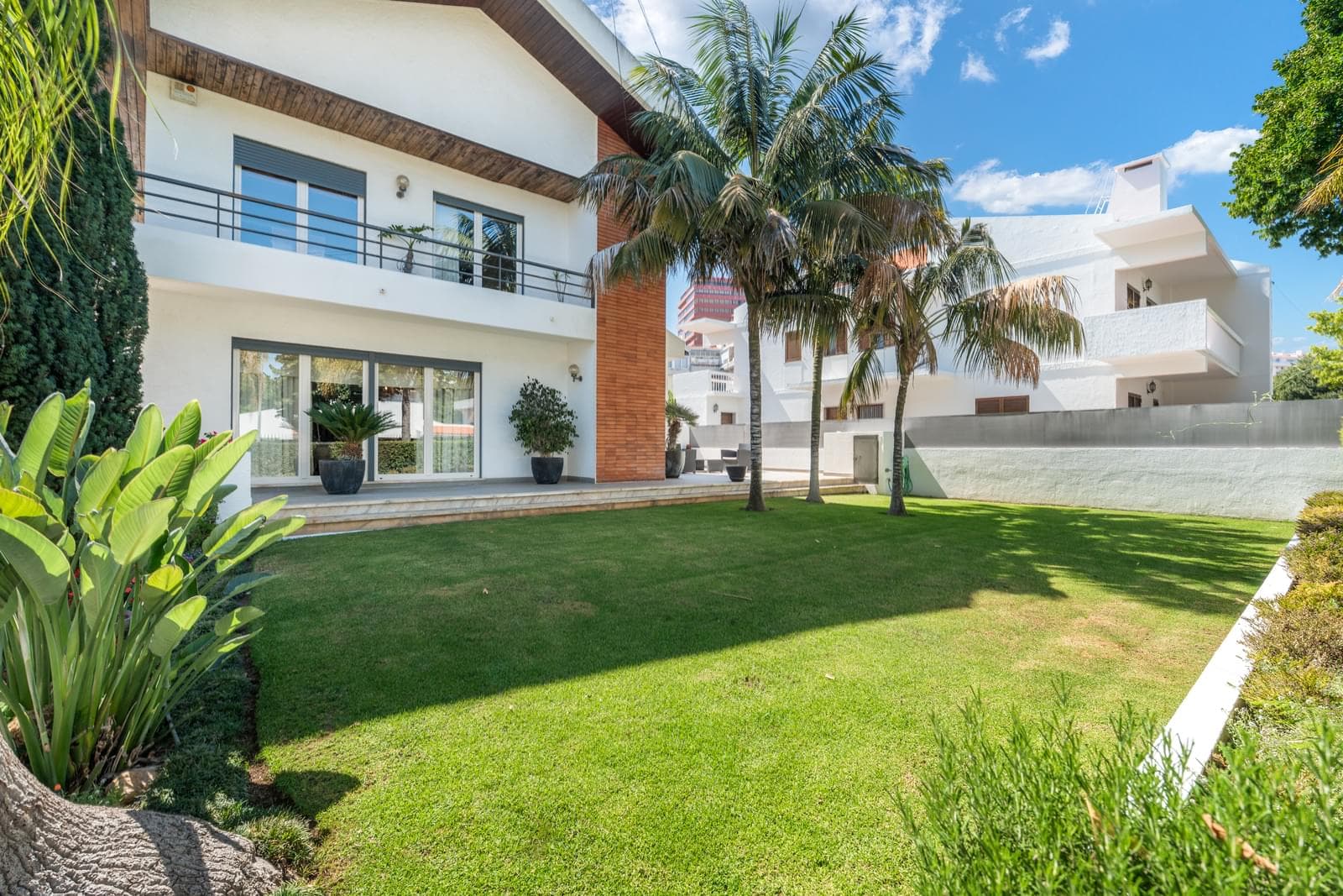 Moradia T4 com jardim, Nova Oeiras, Oeiras - Imagem 3