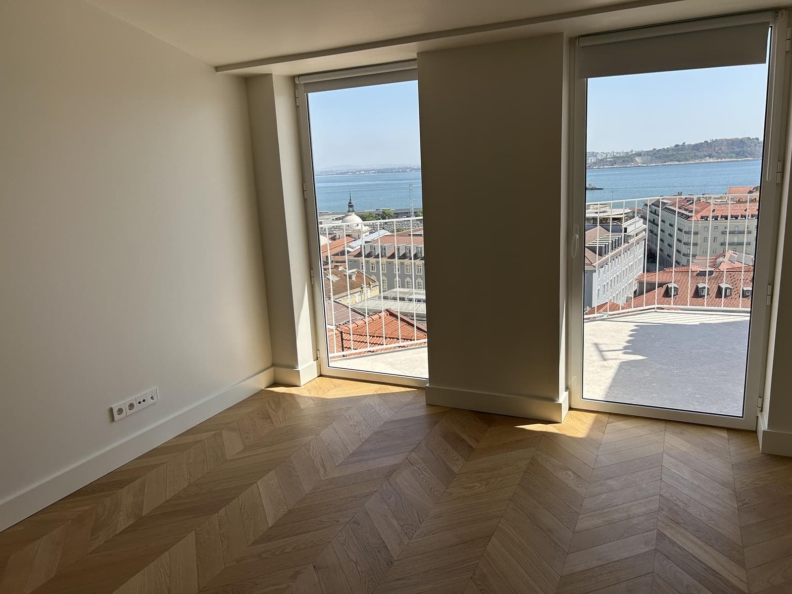 2 Bedroom Apartment with a view, Chiado, Lisboa - Image 9