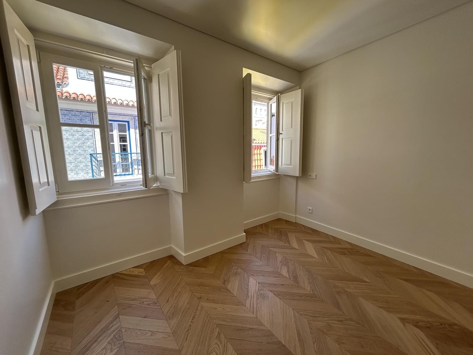 2 Bedroom Apartment with a view, Chiado, Lisboa - Image 23