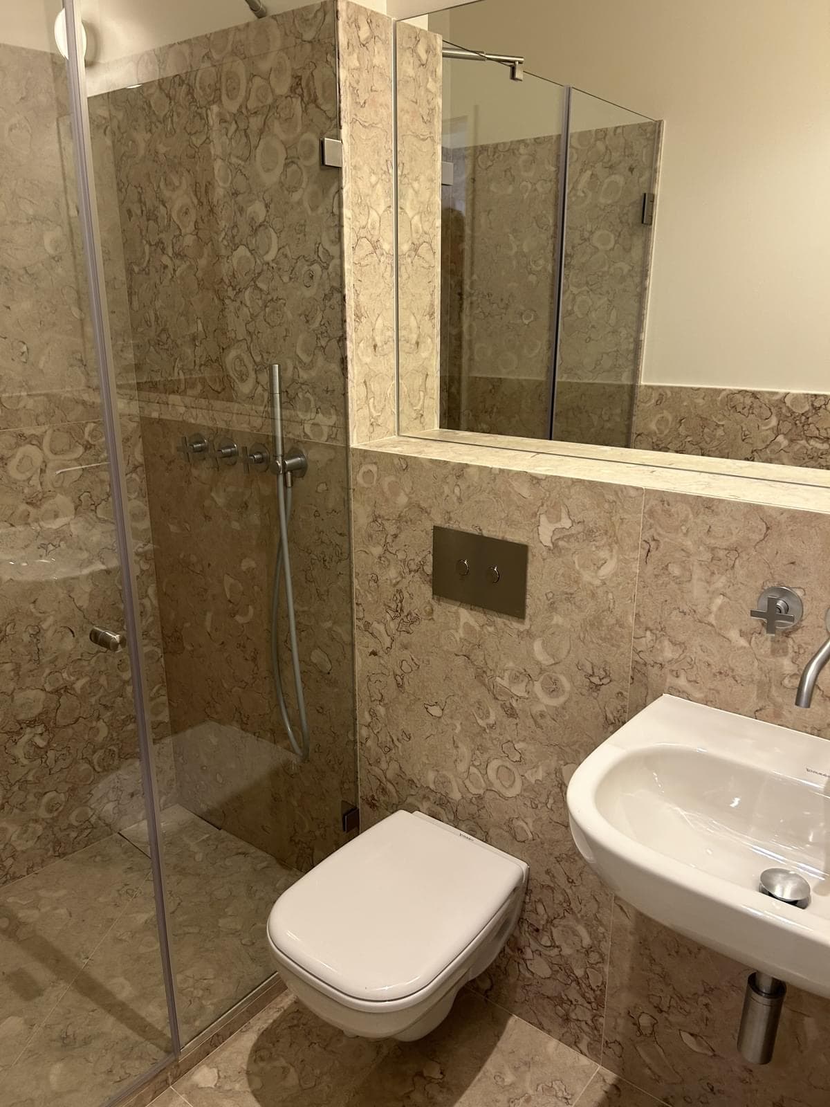 2 Bedroom Apartment with a view, Chiado, Lisboa - Image 33