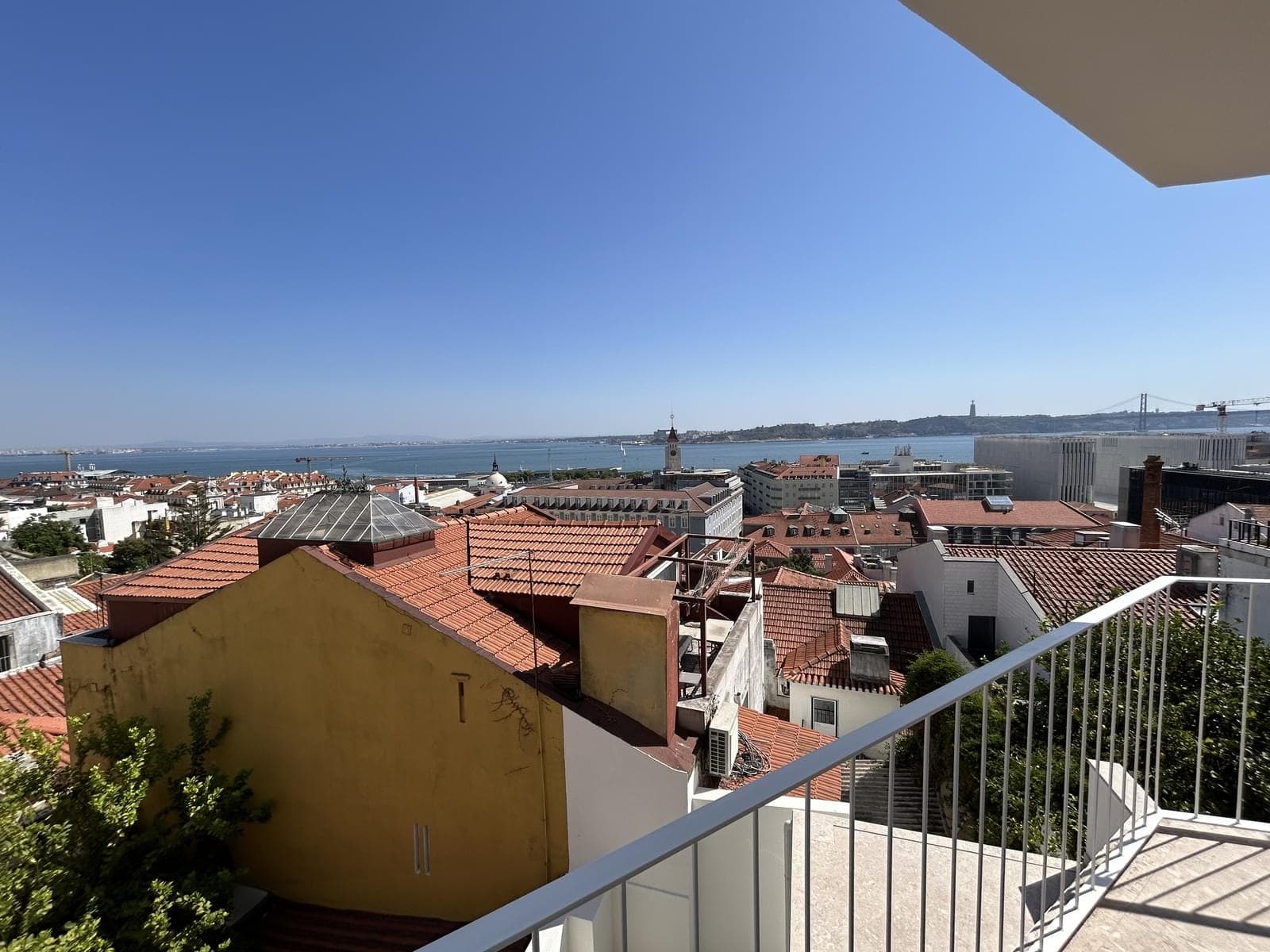 2 Bedroom Apartment with a view, Chiado, Lisboa - Image 37