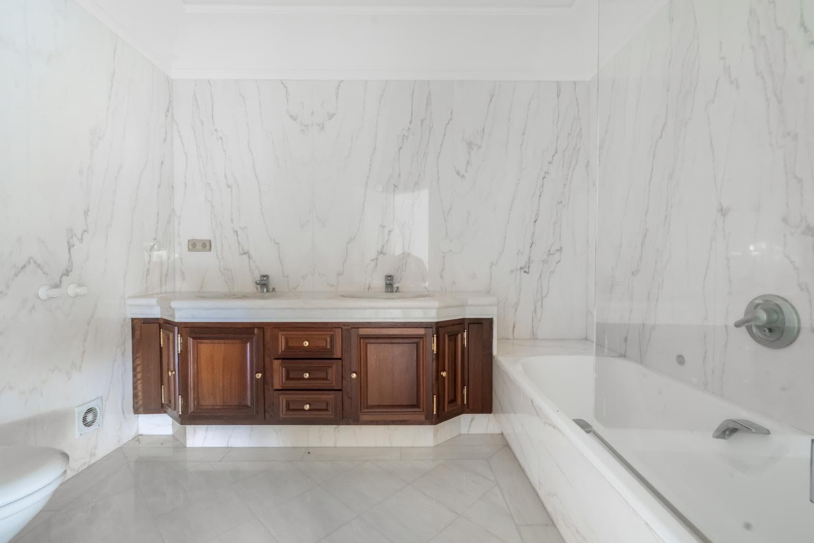 Moradia Isolada T9 com piscina, Guia, Cascais - Imagem 40