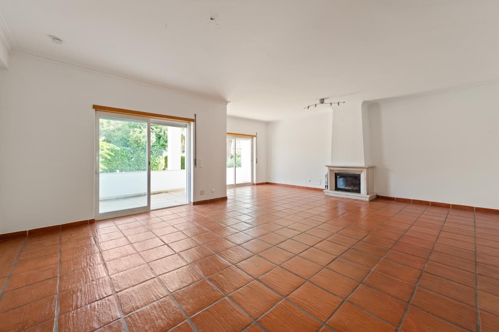 Moradia T4 com jardim, Areias de São Pedro, Cascais - Imagem 3
