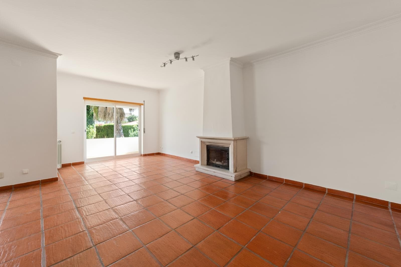 Moradia T4 com jardim, Areias de São Pedro, Cascais - Imagem 4