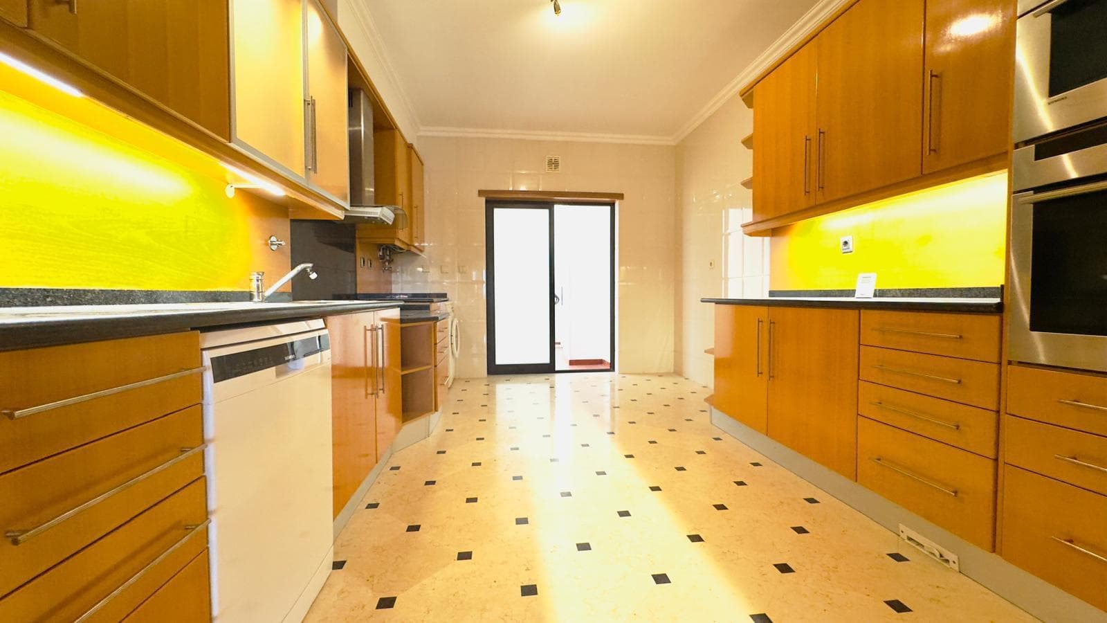 Apartamento T3 com jardim, Belas Clube de Campo, Sintra - Imagem 42