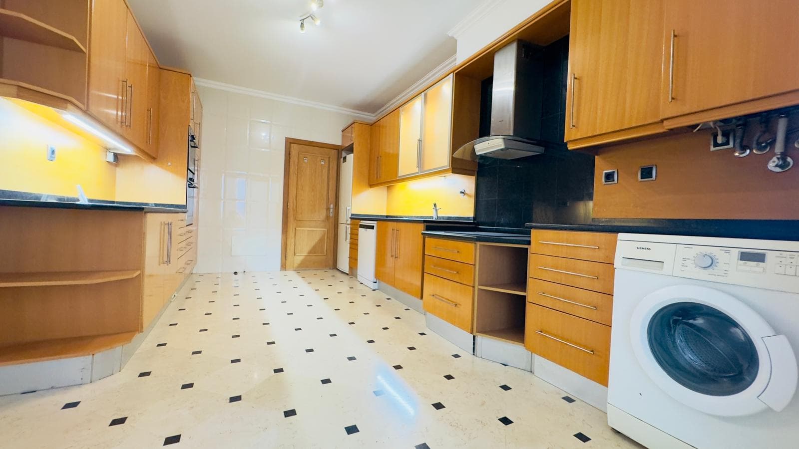 Apartamento T3 com jardim, Belas Clube de Campo, Sintra - Imagem 38