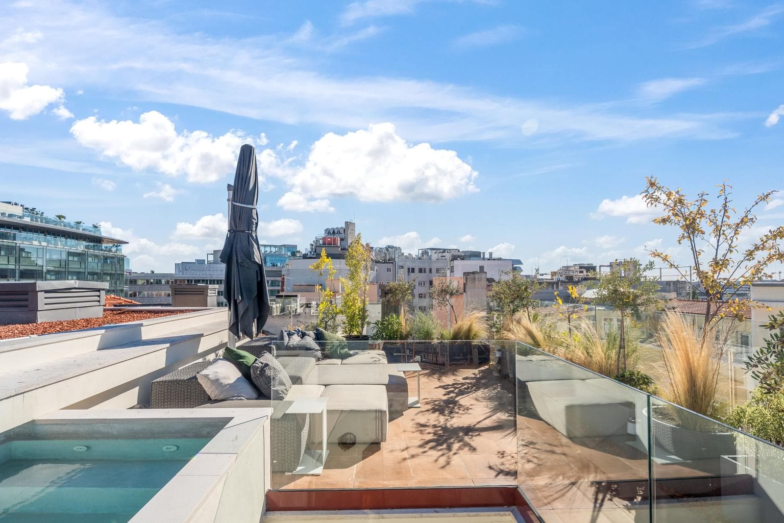 Appartement 5 pièces avec piscine, Avenidas Novas, Lisboa - Image 1