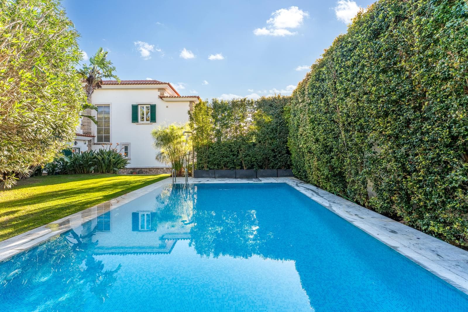 Moradia Isolada T4 + 1 com piscina, Estoril, Cascais - Imagem 1