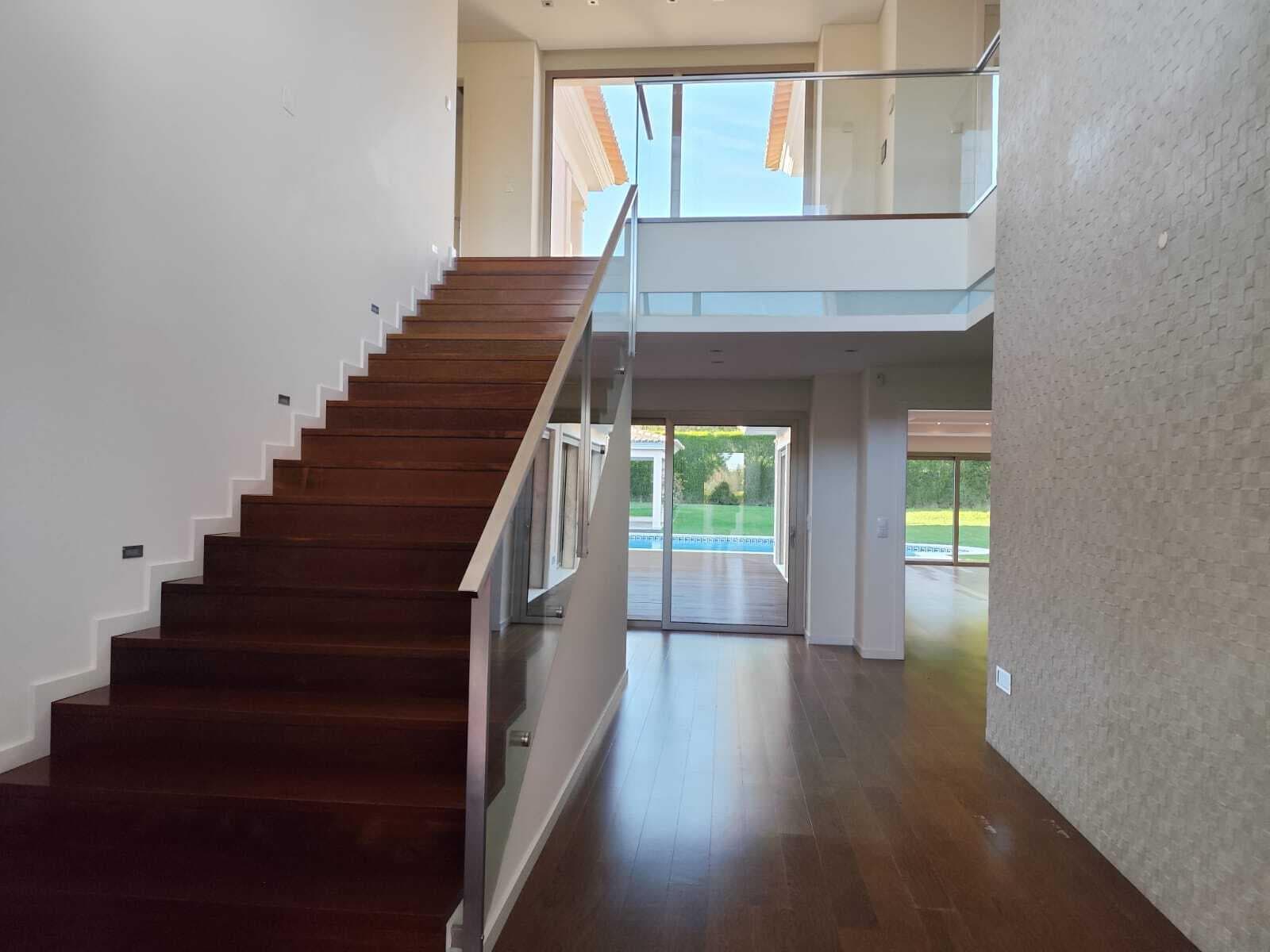 6 Bedroom House with swimming pool, Quinta da Beloura, Sintra - Image 7